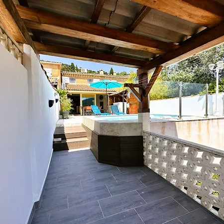 Mazet De La Treille, Climatise Avec Piscine Privee Pour 4 Pers Domaine Prive Villa *